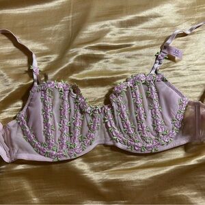 Victoria Secret Floral Embroidered Pink Bra